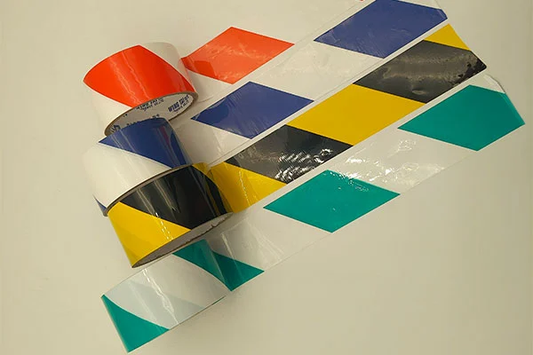 चेतावणी टेप: सार्वजनिक आणि कामगार सुरक्षिततेसाठी महत्त्वपूर्ण व्हिज्युअल गार्ड